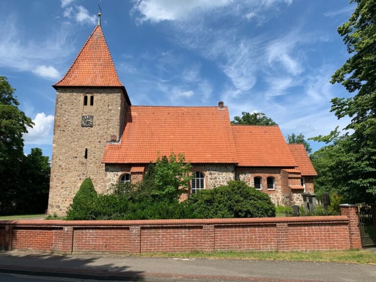 09b30b9f 0300 475c 9703 cd43543fa441 768x576