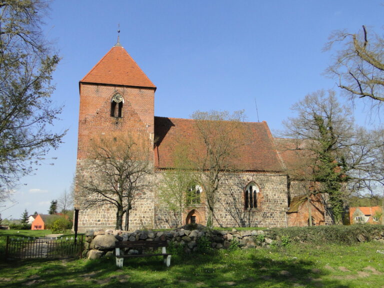 Lohmen Kirche 2011 04 20 298 768x576