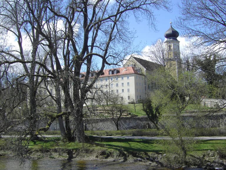 1280px KlosterBernried01 768x576