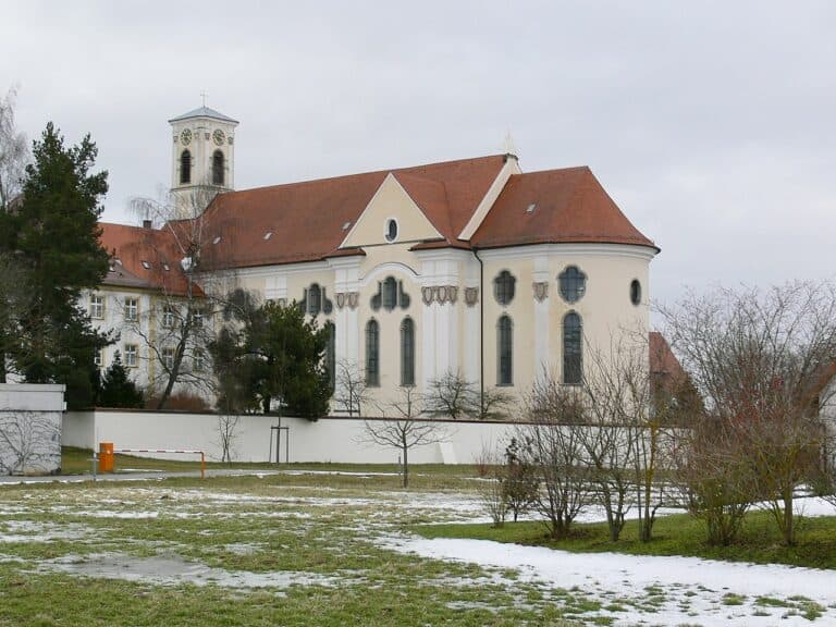 1280px Siessen Klosterkirche aussen 768x576