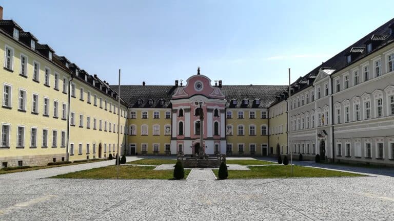 2560px Metten Kloster 01 768x432