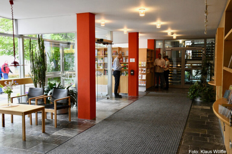 Eingangshalle 768x512