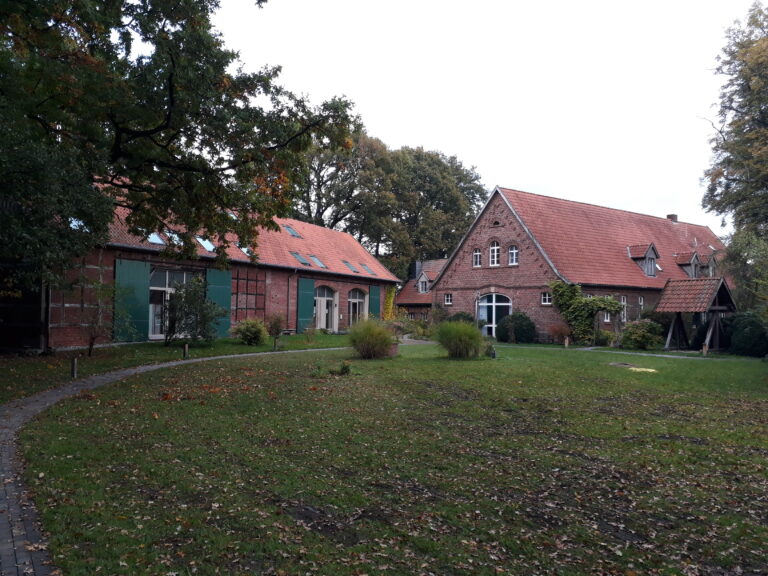 Benediktshof Wiese 768x576