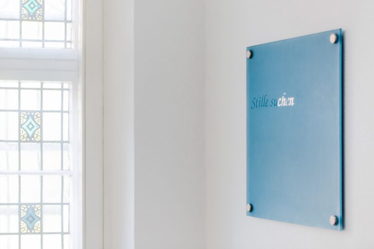 m Haus der Stille Stille suchen 5U3A9885 by Anna Siggelkow 768x512